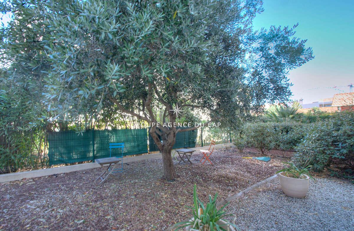 Saint raphael proche centre ville appartement 4 pieces avec garage - photo 13