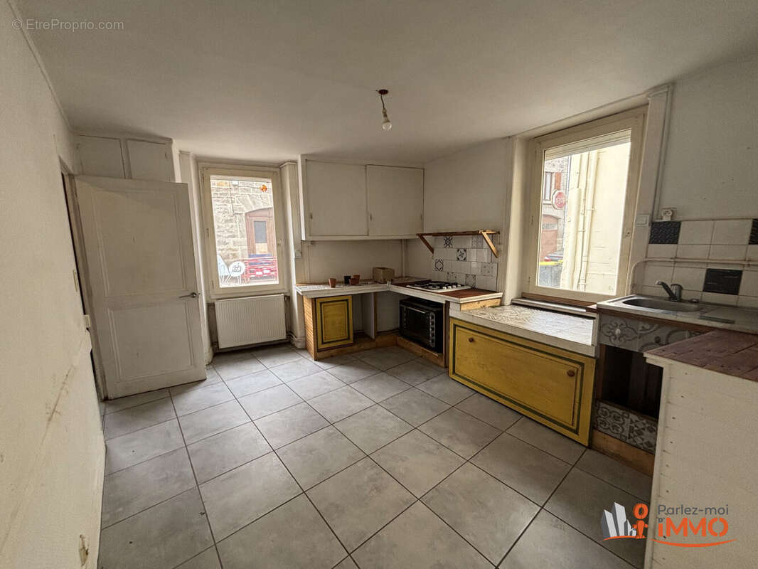 Maison 74 m² à Sury-Le-Comtal  - photo 4