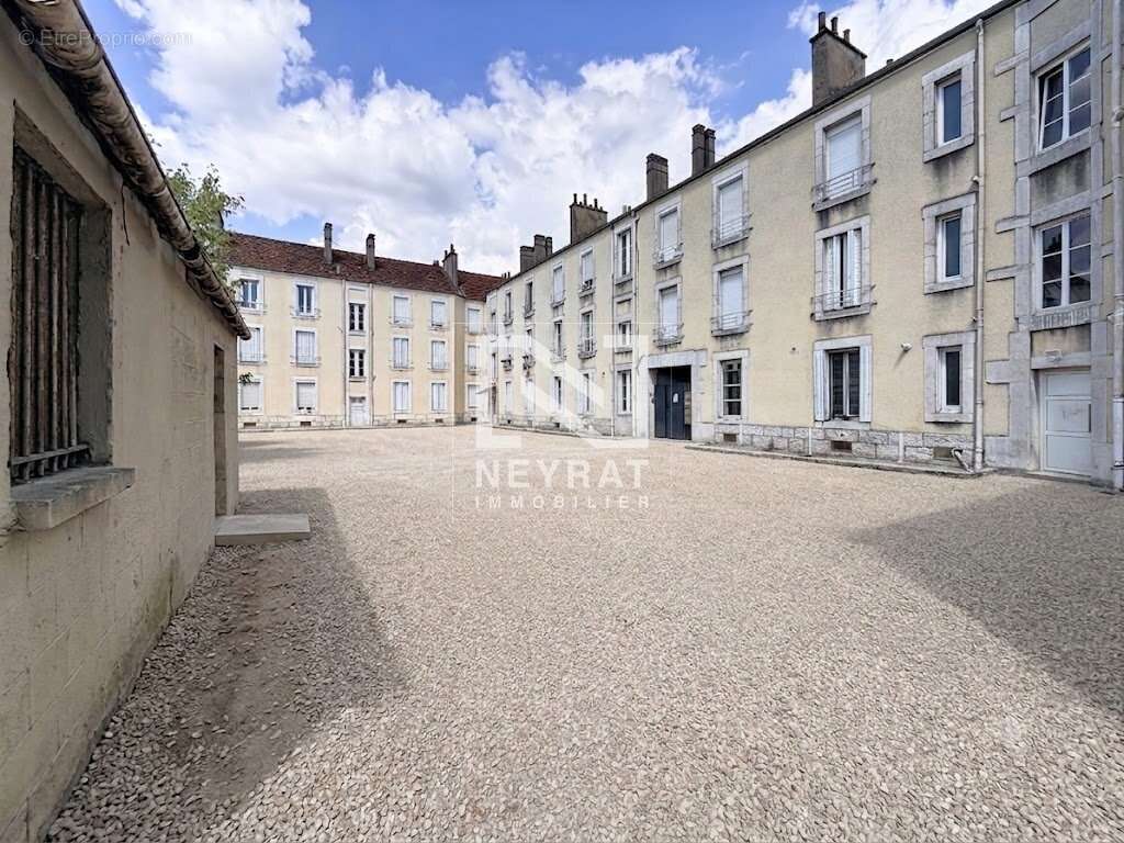 Dijon/ T2 avec parking caves et greniers - photo 5