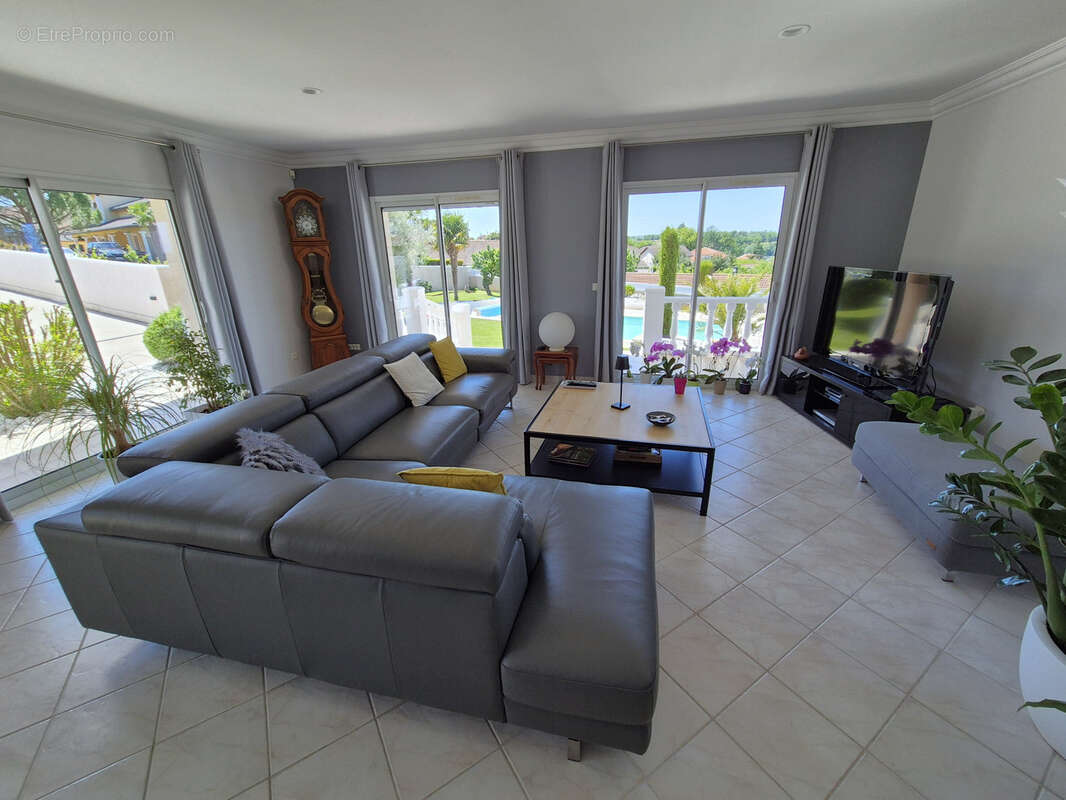 Maison à VILLETTE-D&#039;ANTHON