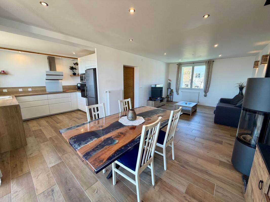 Maison à BEAUCROISSANT