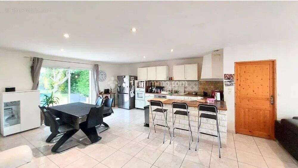 Maison à AIGUEFONDE