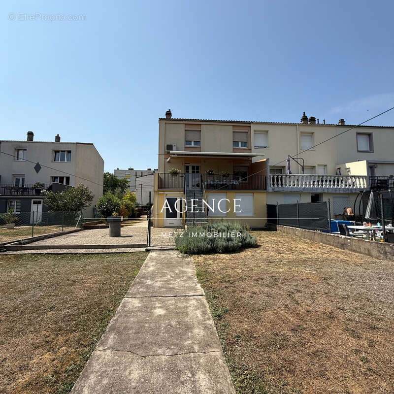 À VENDRE - MAIZIÈRES-LÈS-METZ (57280) Maison F5 de 90 m2 avec vue sur étangs - Terrain de 4 ares 39 - photo 2