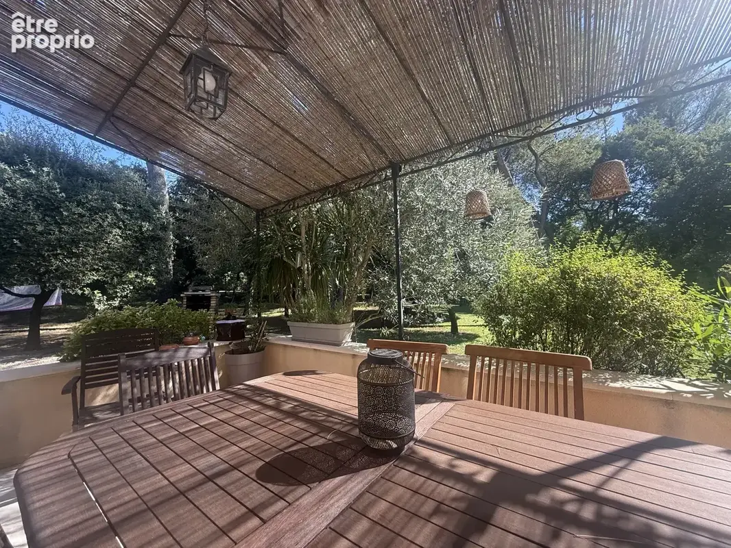 MAZAN   Villa d'exception de 240 m2, piscine chauffée, parc arboré de 2 500 m2 sans vis-à-vis - photo 10