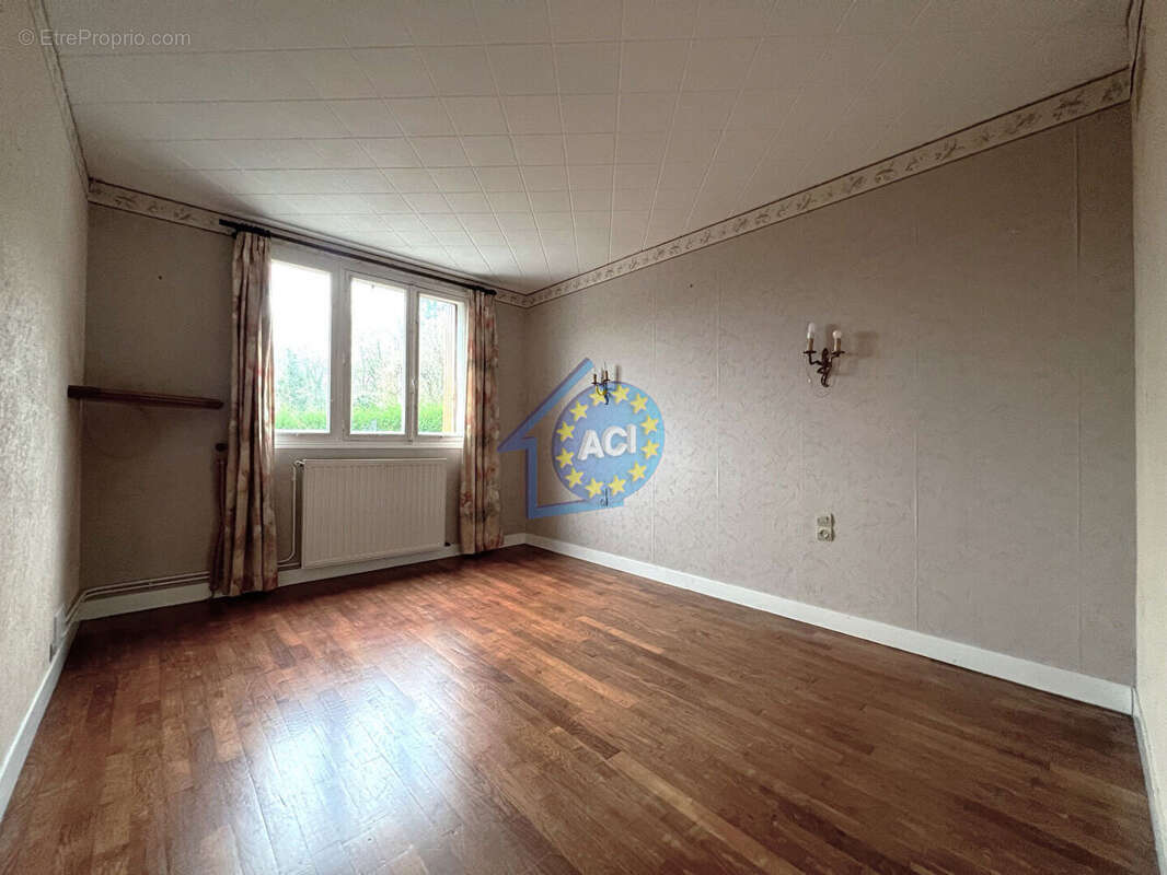 Maison à MANTES-LA-VILLE