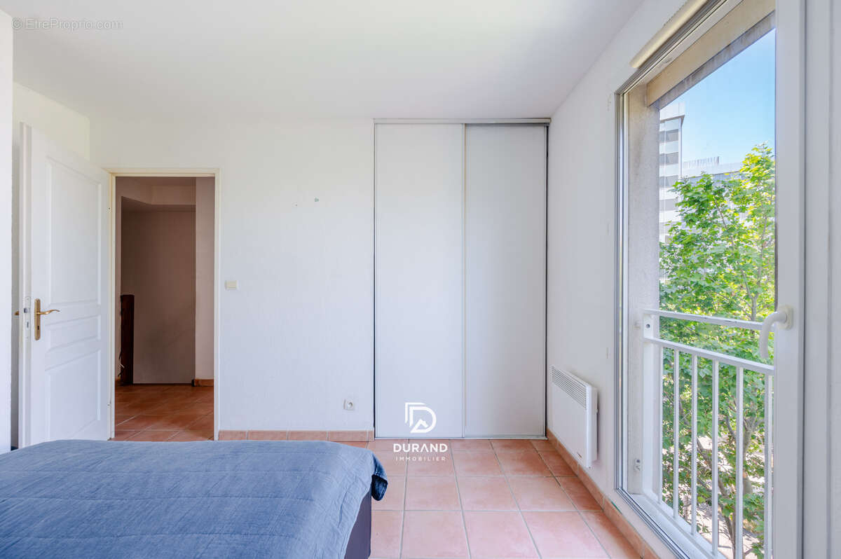 Appartement à MARSEILLE-2E