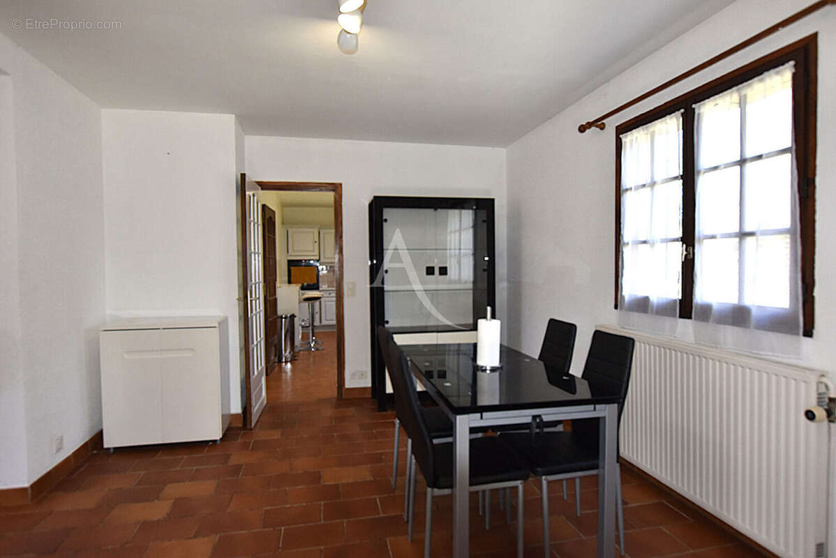 Maison à COMBS-LA-VILLE