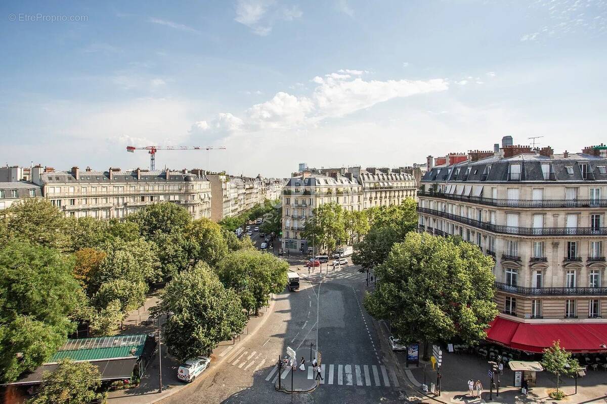 Appartement à PARIS-8E