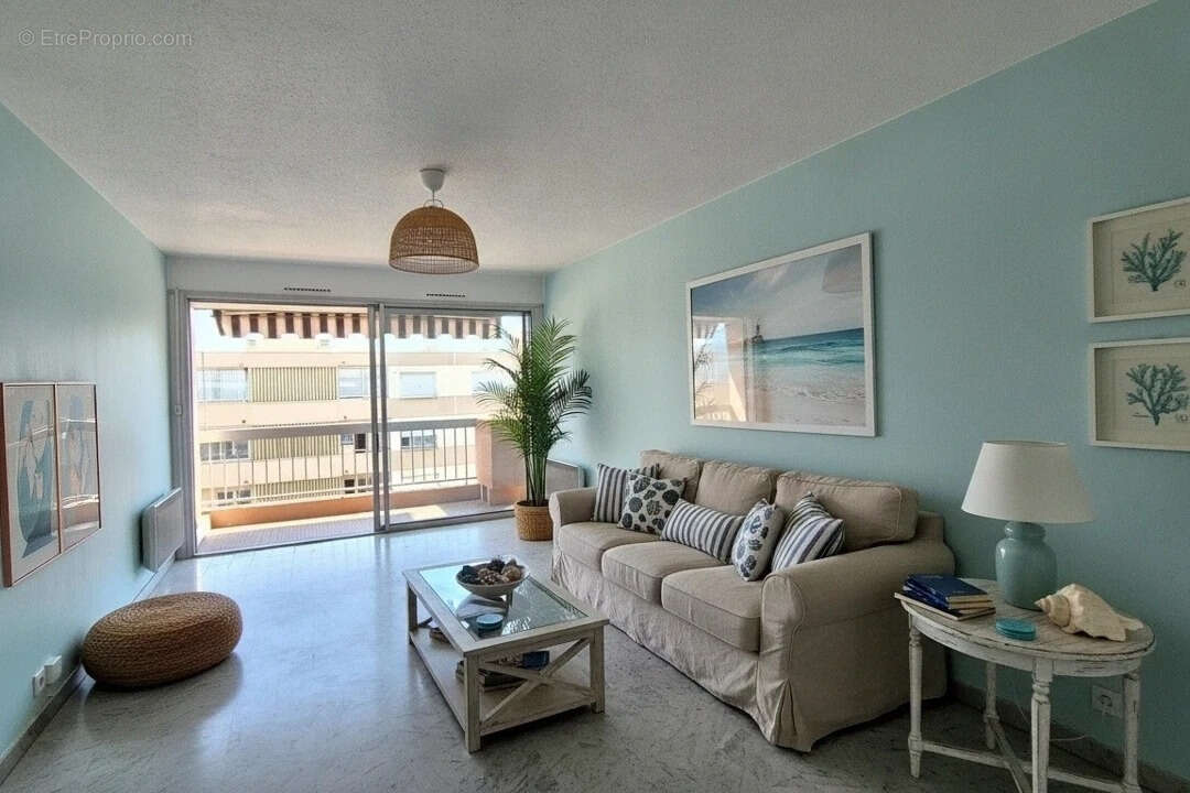 Appartement à MANDELIEU-LA-NAPOULE