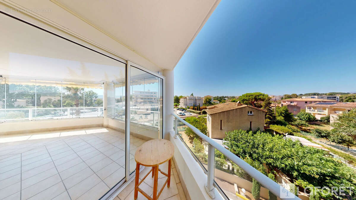 Appartement à FREJUS