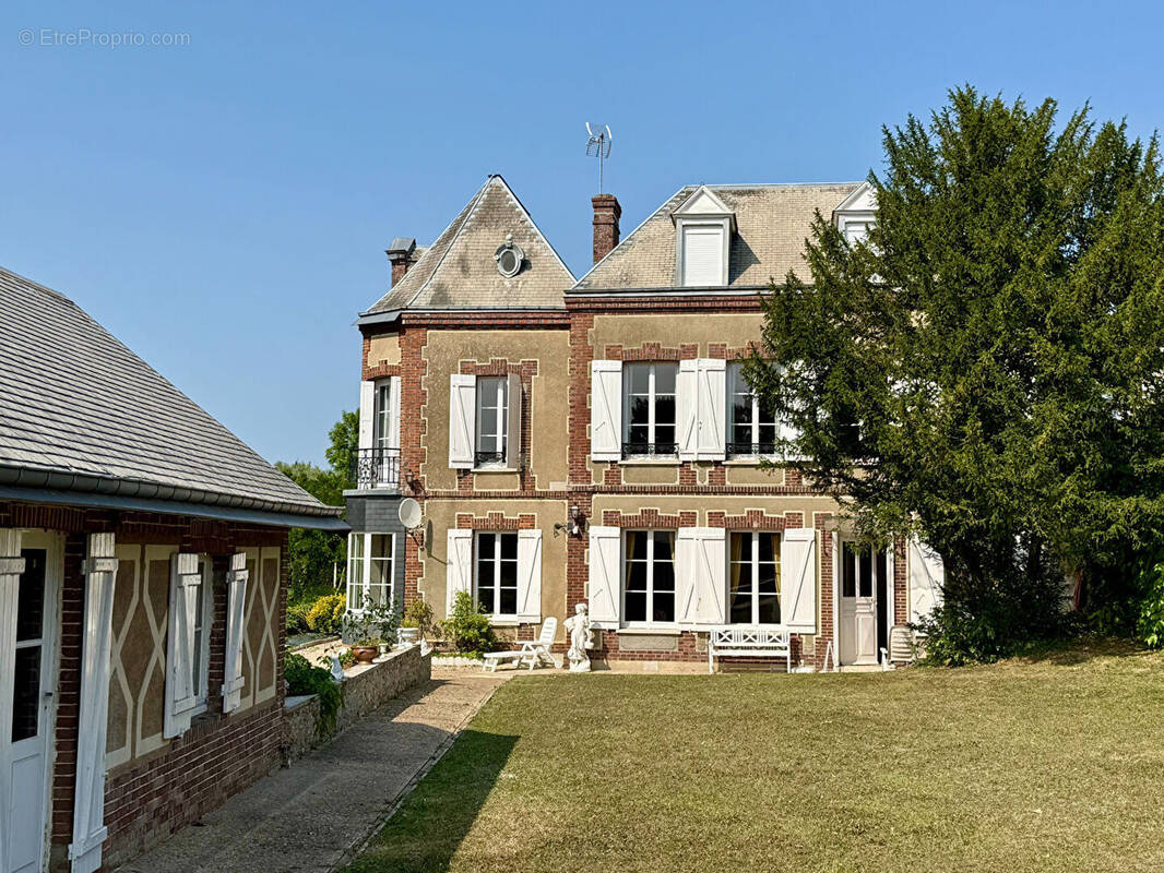 Maison à DAMVILLE