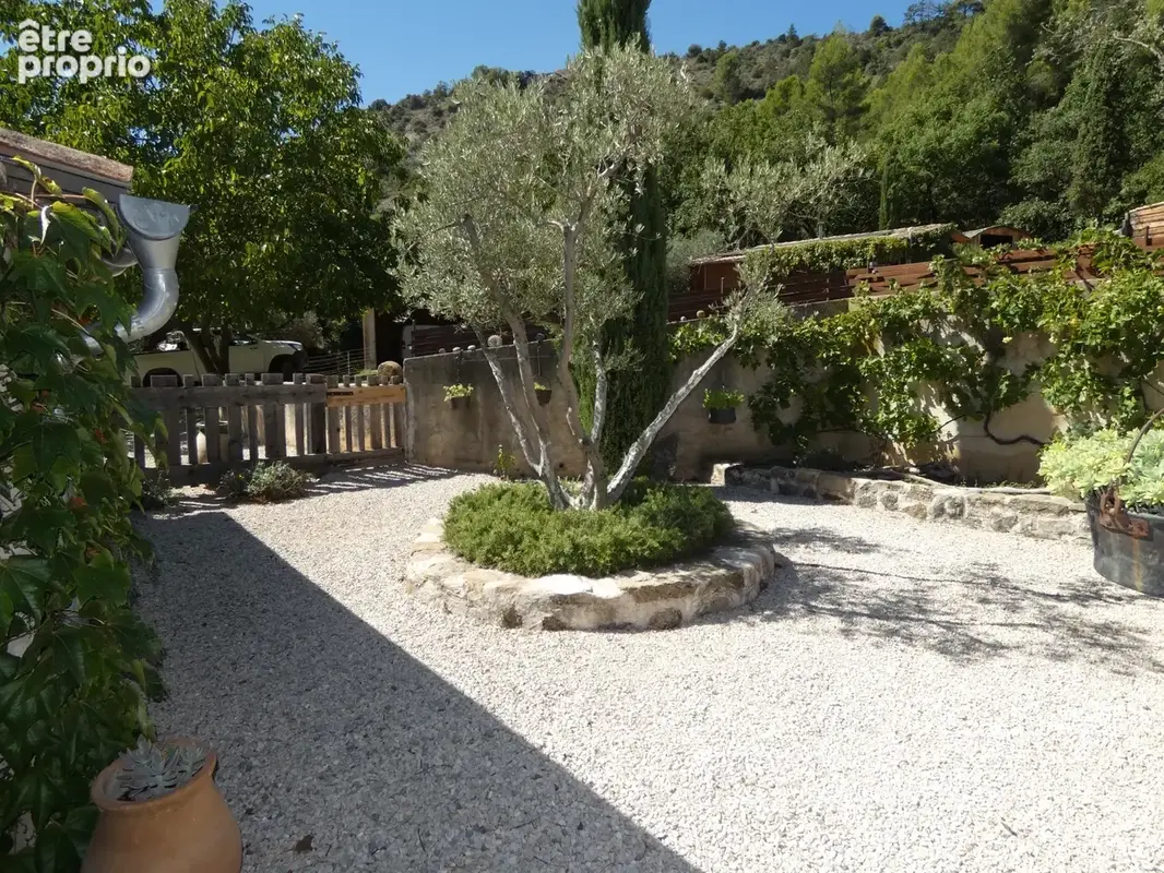 Volonne – propriété d’exception 3,5 ha – 3 habitations – piscine chauffée – vue montagnes - photo 24