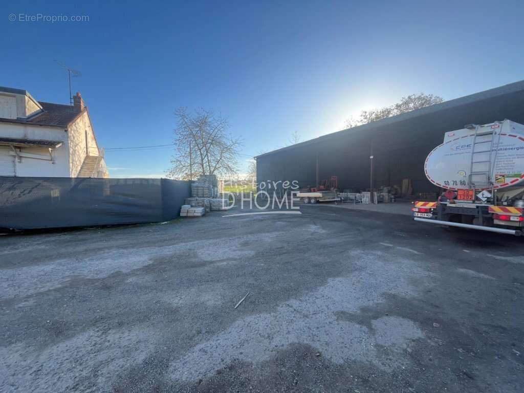 Maison à JOUY-LE-CHATEL