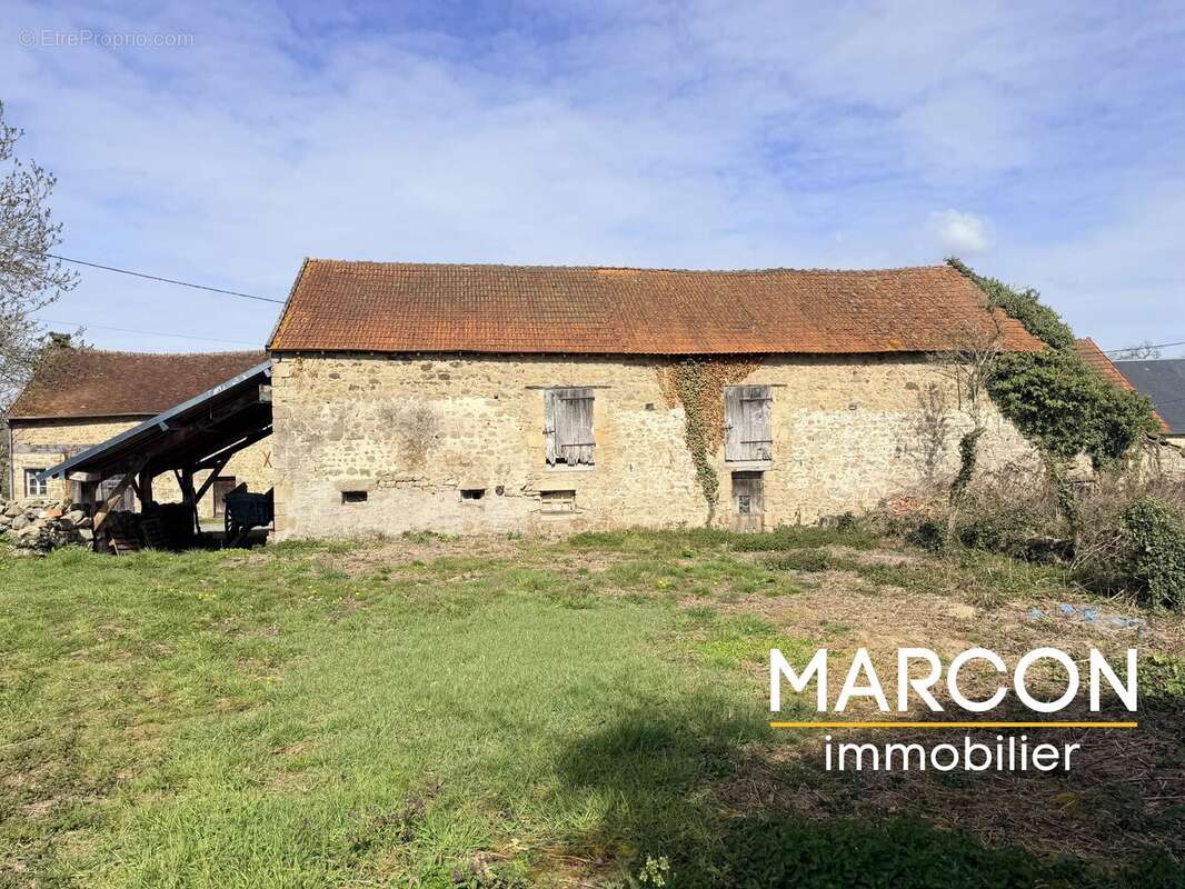 Maison à SAINTE-FEYRE