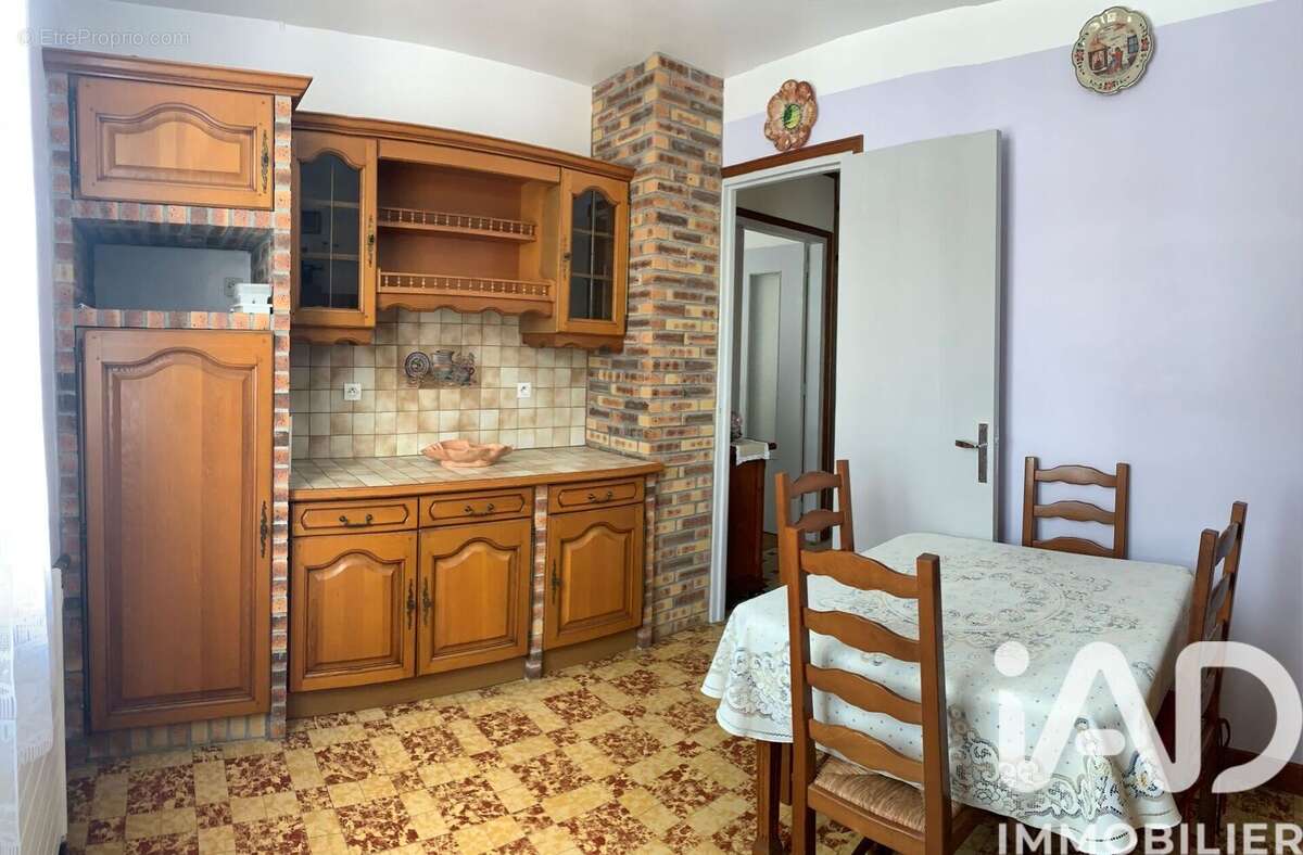 Photo 3 - Maison à VILLENEUVE-LA-GUYARD