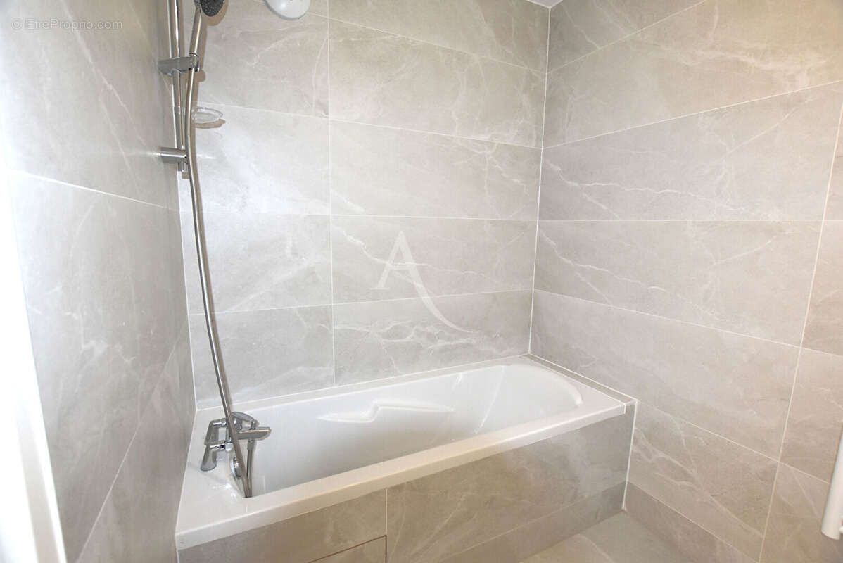 Appartement à COMBS-LA-VILLE