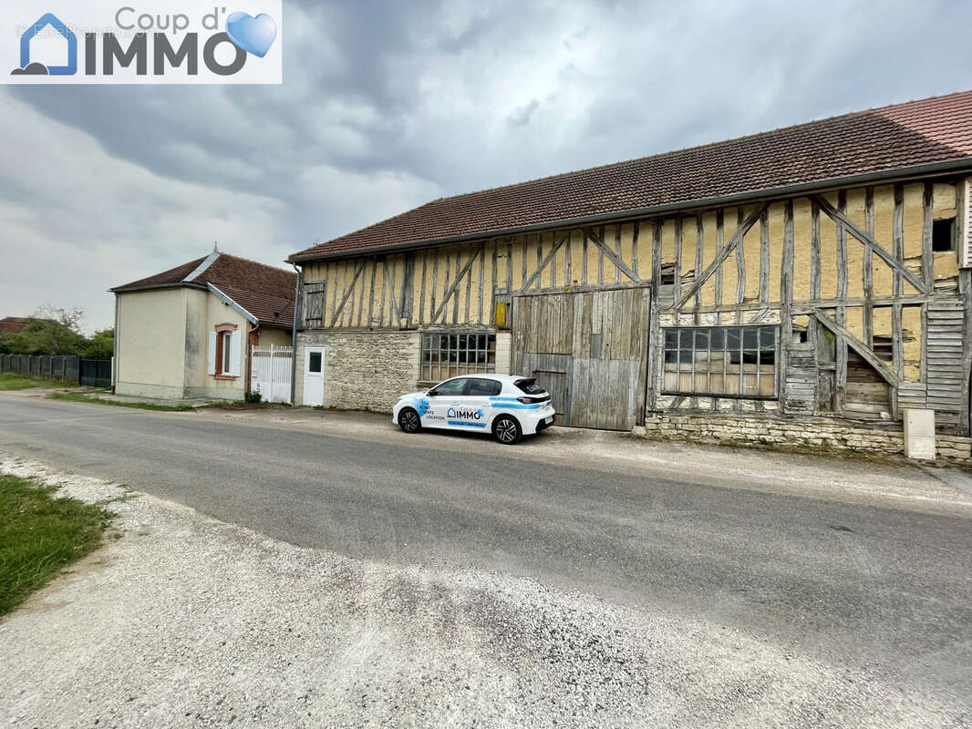 Maison 6 pièces 143 m2 + dépendances - photo 14