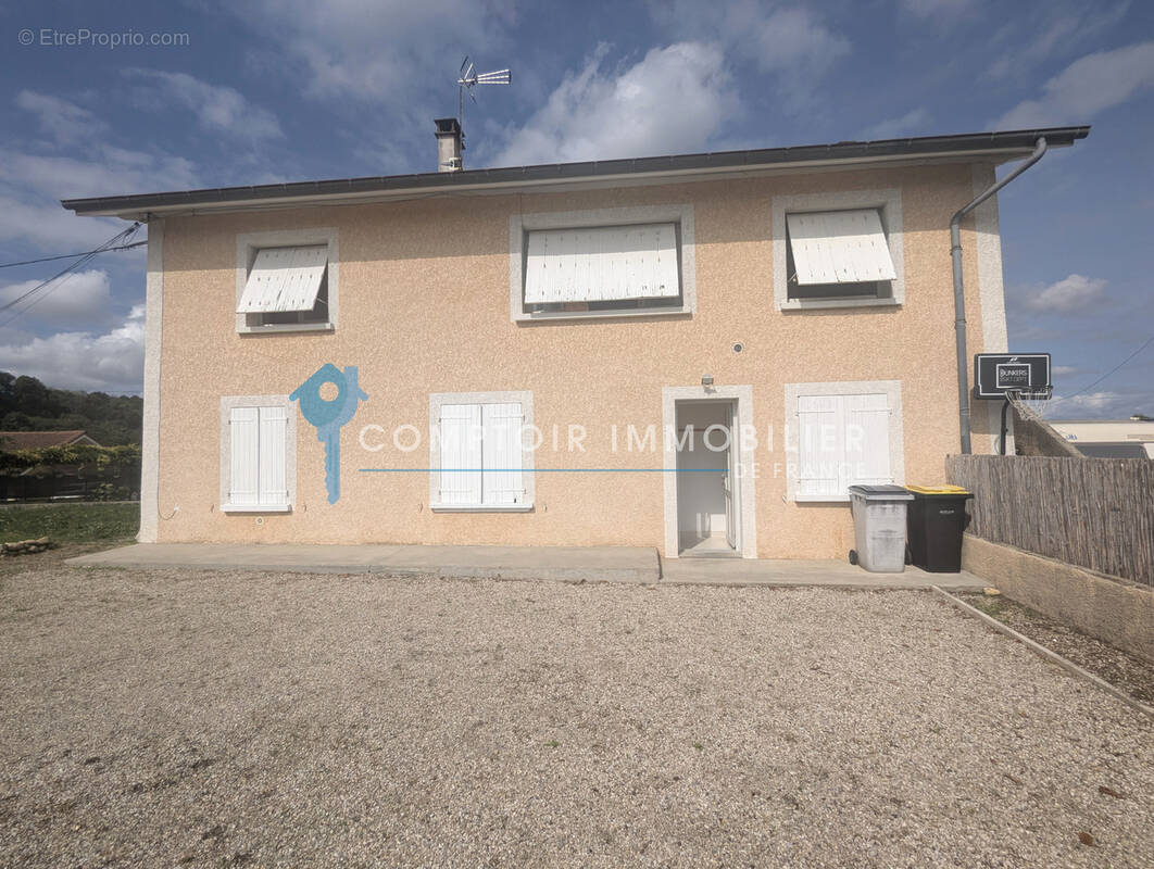 Maison à LA BATIE-DIVISIN