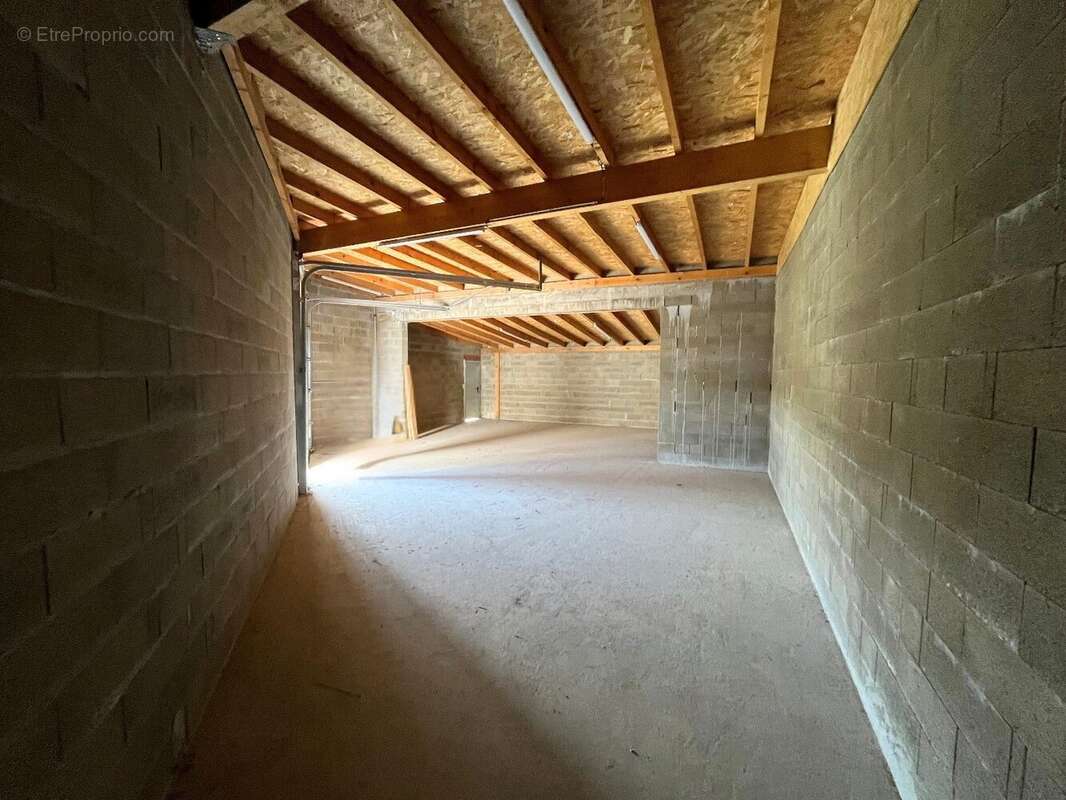 Commerce à BENESSE-MAREMNE