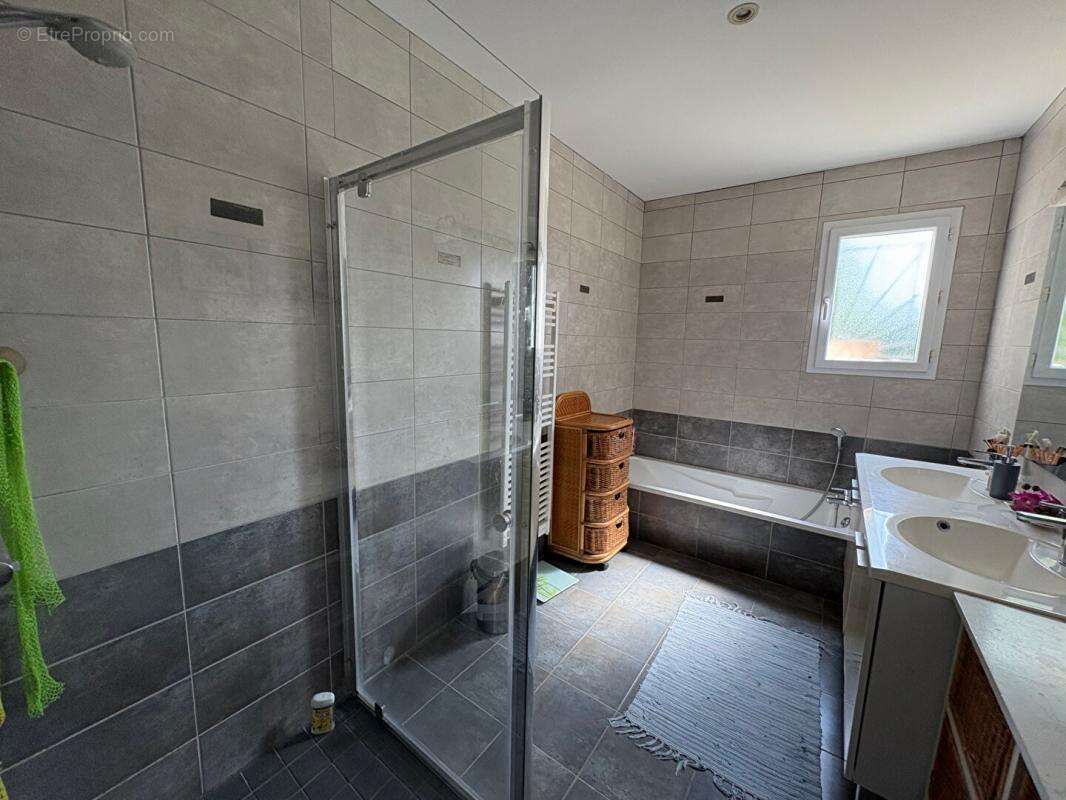 Maison à SAINT-VAIZE