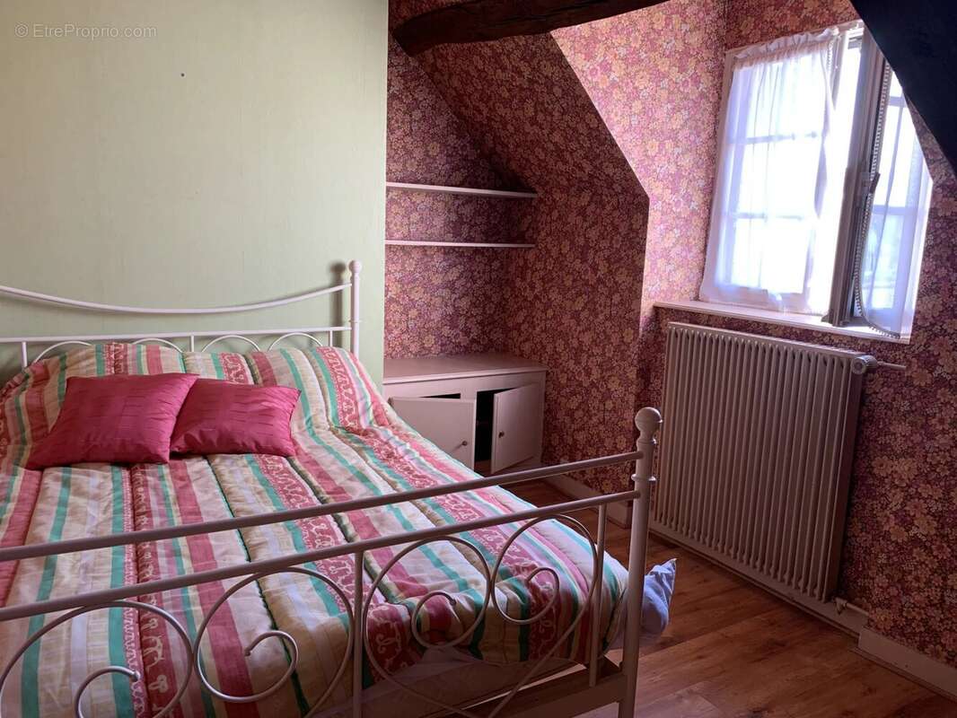 Maison à SAINT-JEAN-DE-LA-RUELLE