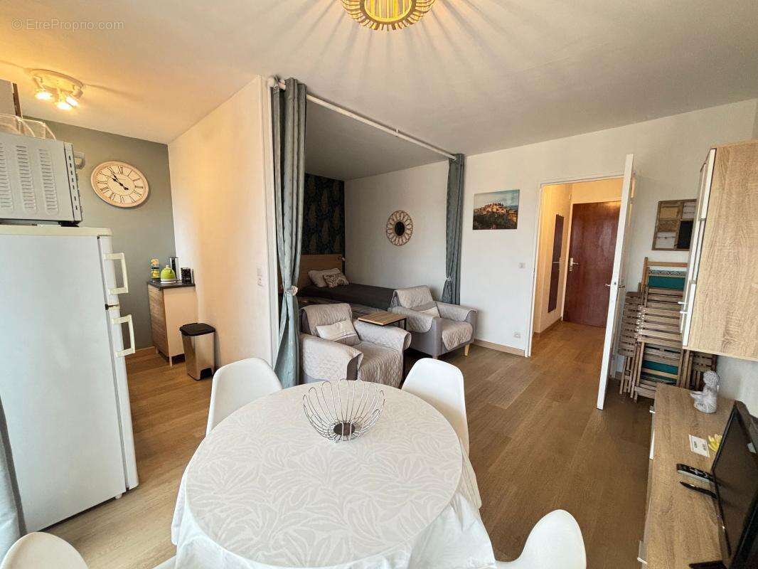 Appartement à GREOUX-LES-BAINS