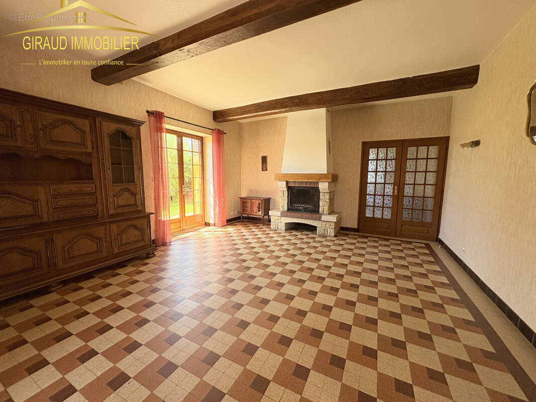 Maison à CHARLIEU