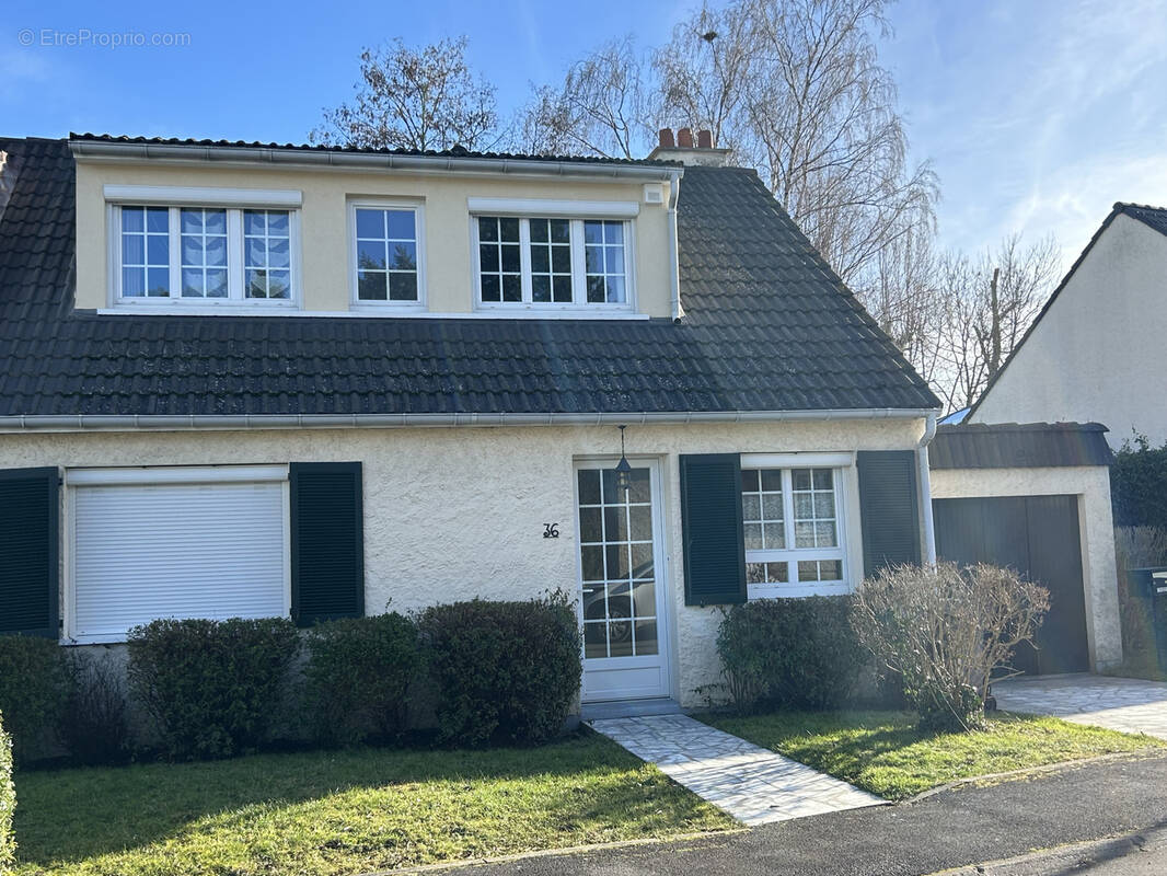 Maison à CLAYE-SOUILLY