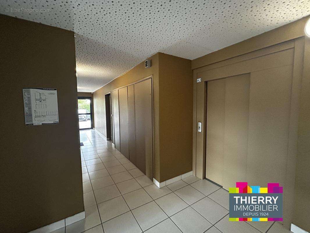 Appartement à TREILLIERES