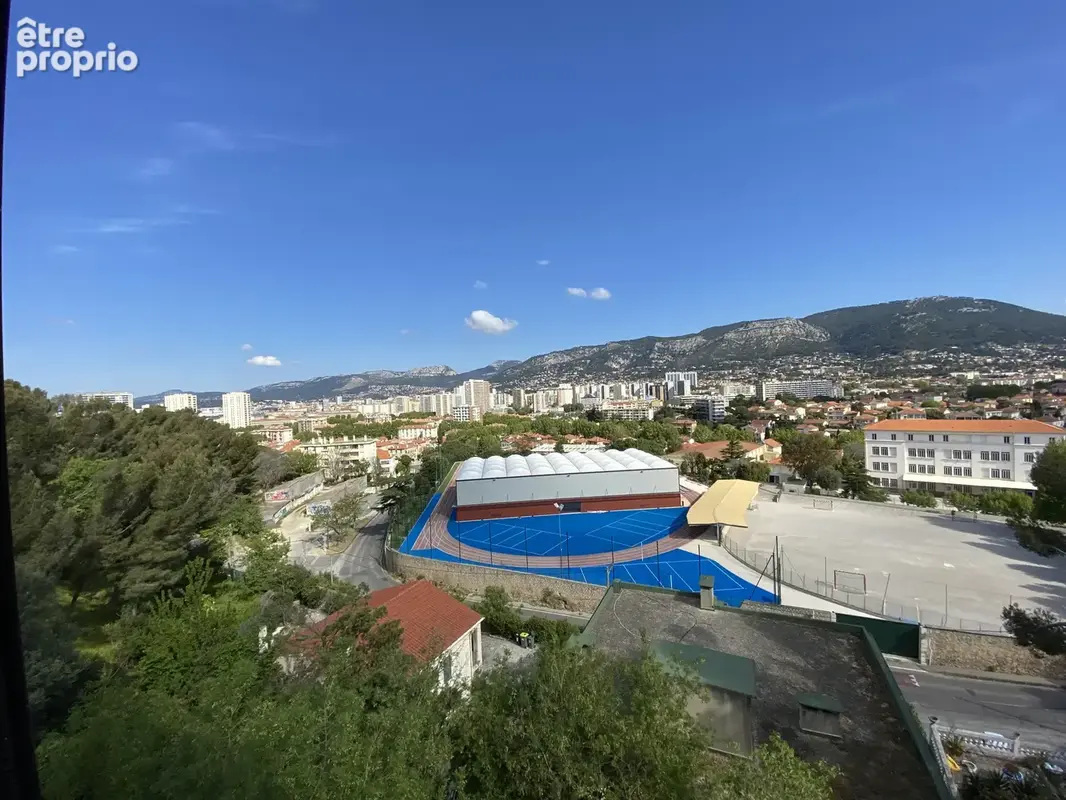 À vendre LAMALGUE   T4 de 75 m2 au dernier étage - photo 7