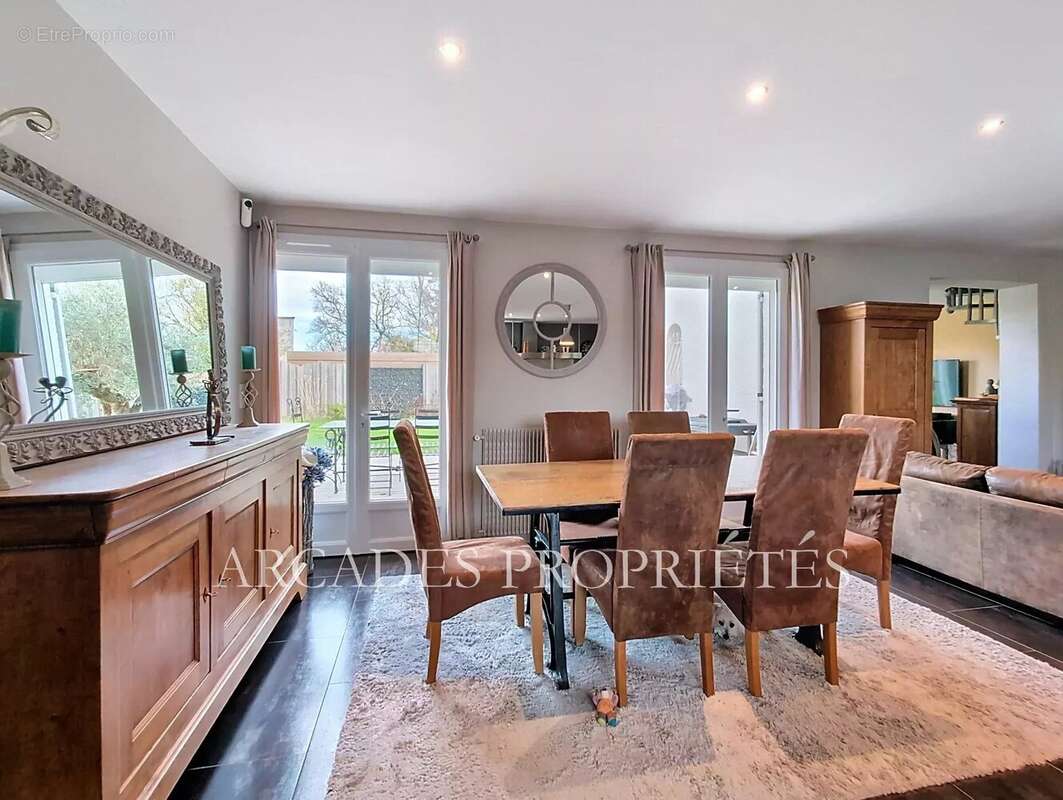 Maison à SAINT-SULPICE-ET-CAMEYRAC