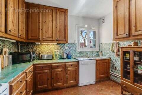 Maison 240 m² à Grimaud  - photo 2