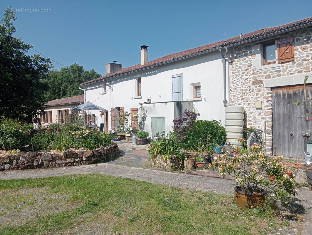 Maison à ARGENTON-CHATEAU