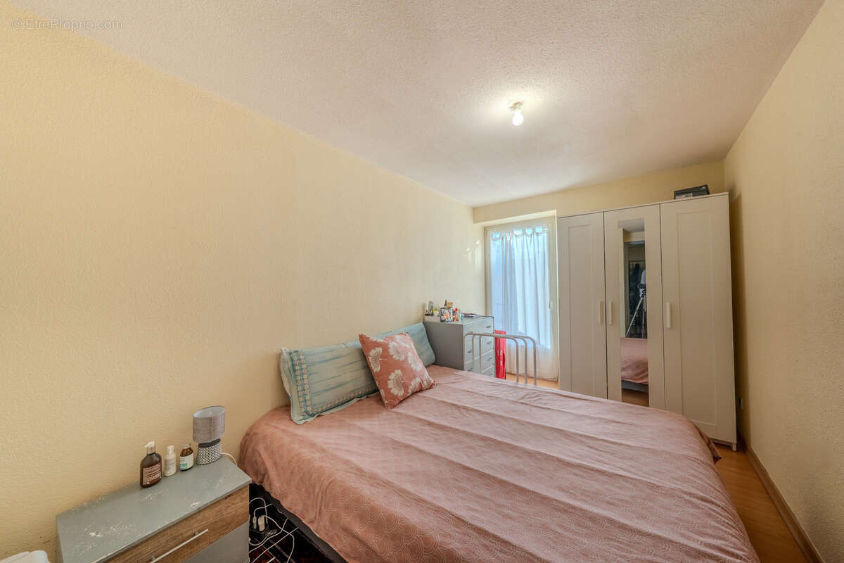 Appartement à COLLONGES-SOUS-SALEVE