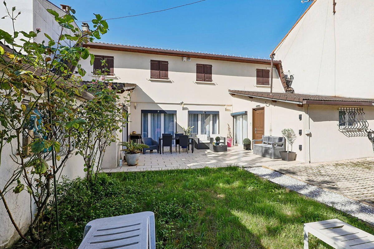 Maison à ROMAINVILLE