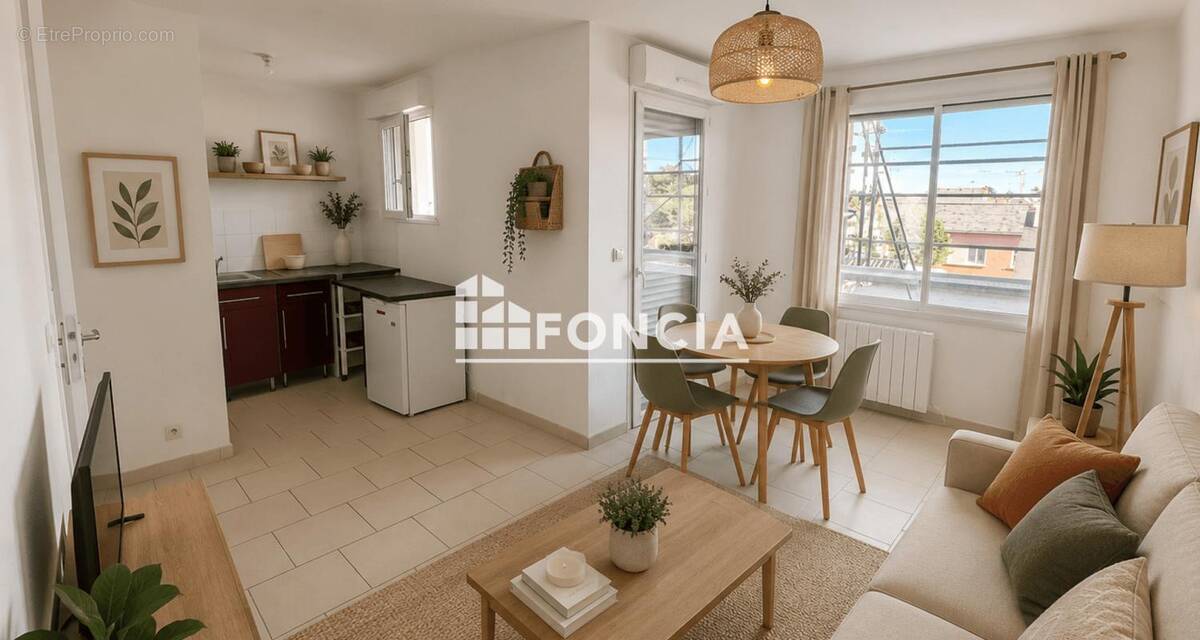 Appartement à MONTREUIL-JUIGNE