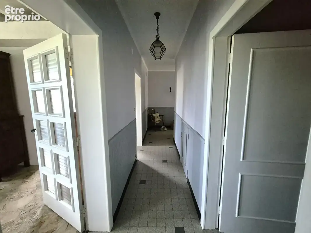 CORRÈZE. Proche d'ARGENTAT. Maison de campagne comprenant 4 chambres, une maison attenante à rénover, une dépendance et un terra - photo 12