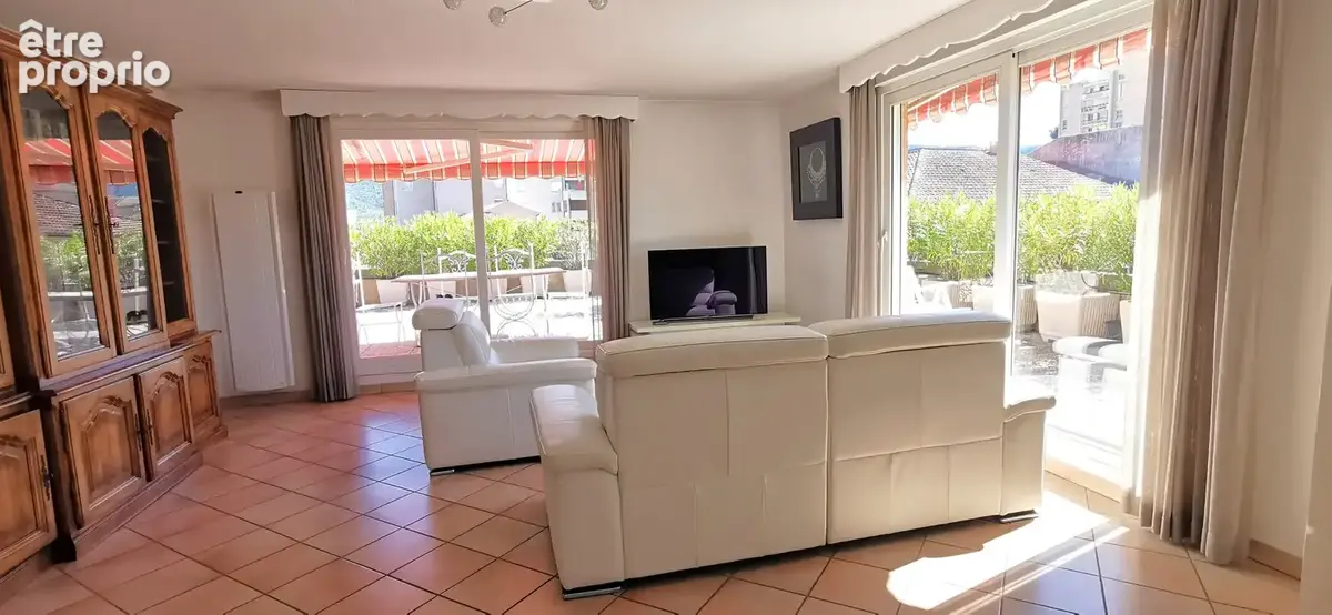 Cassis - Vente T3 en dernier étage avec ascenseur et terrasse - photo 2