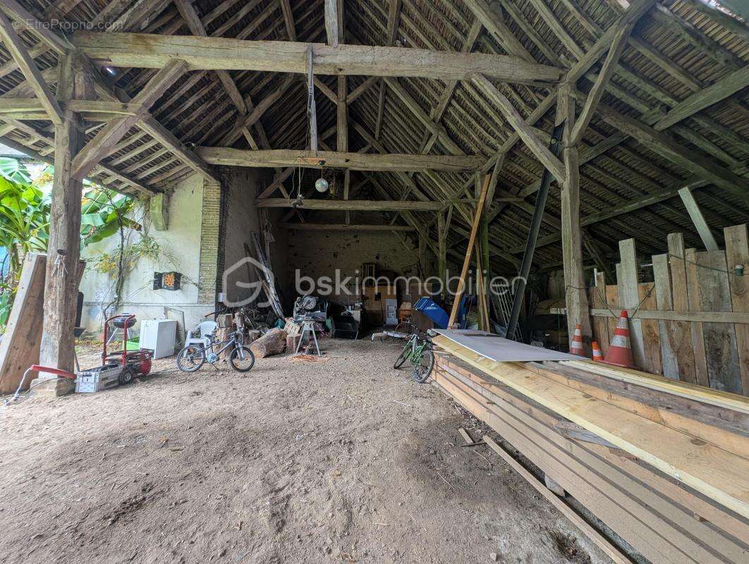 Maison à EGRISELLES-LE-BOCAGE