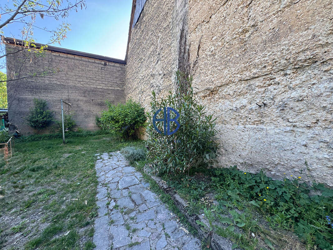 Maison à BREGNIER-CORDON