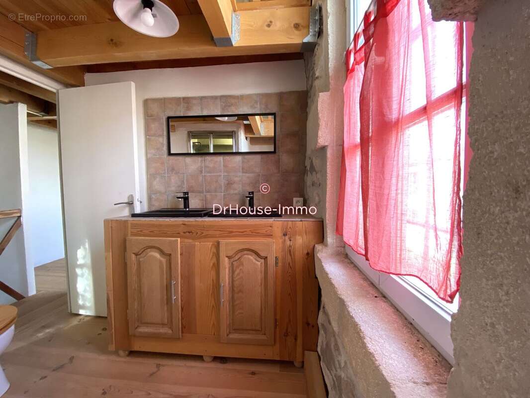 Maison à SAINT-LAURENT-D'AIGOUZE