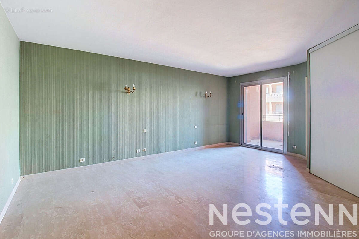 A VENDRE DRAGUIGNAN Appartement 2 chambres 127 m² avec garage et ascenseur - photo 8