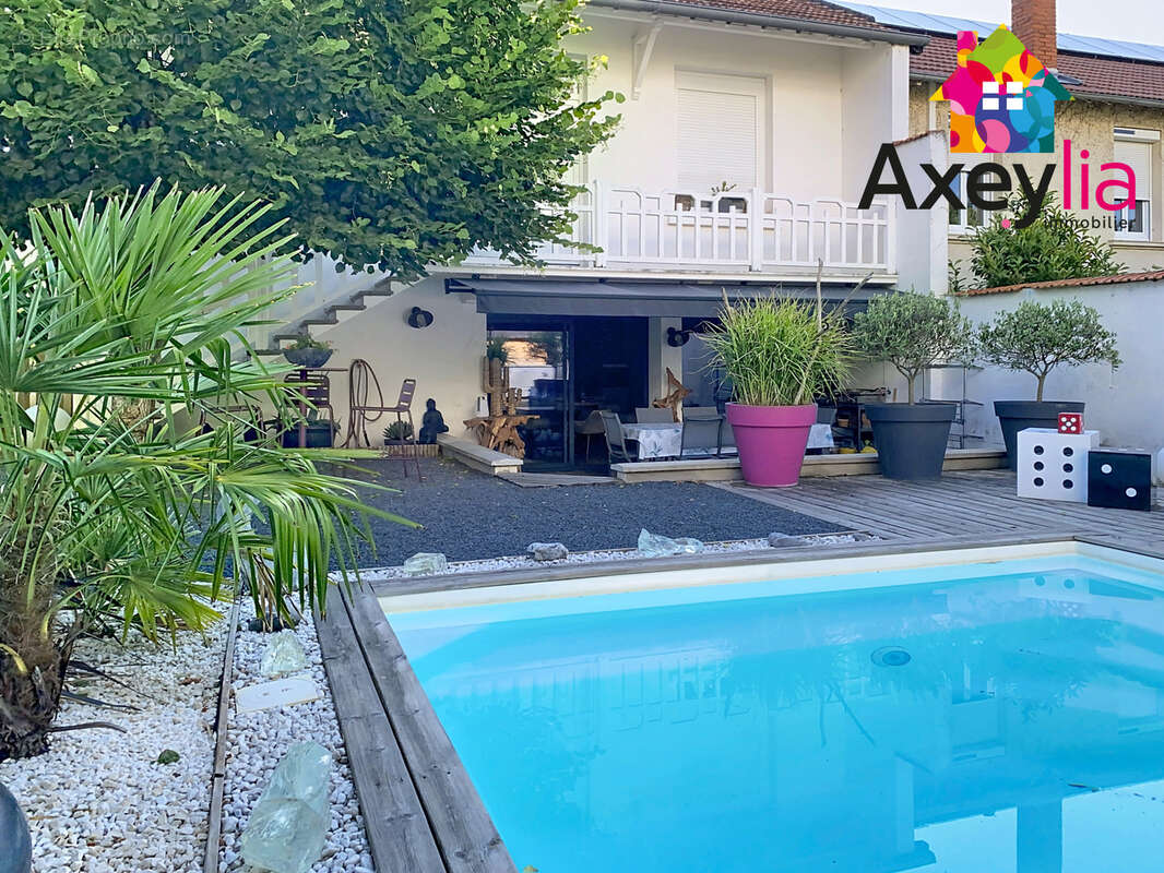 A vendre-riorges-maison de ville avec piscine - photo 16