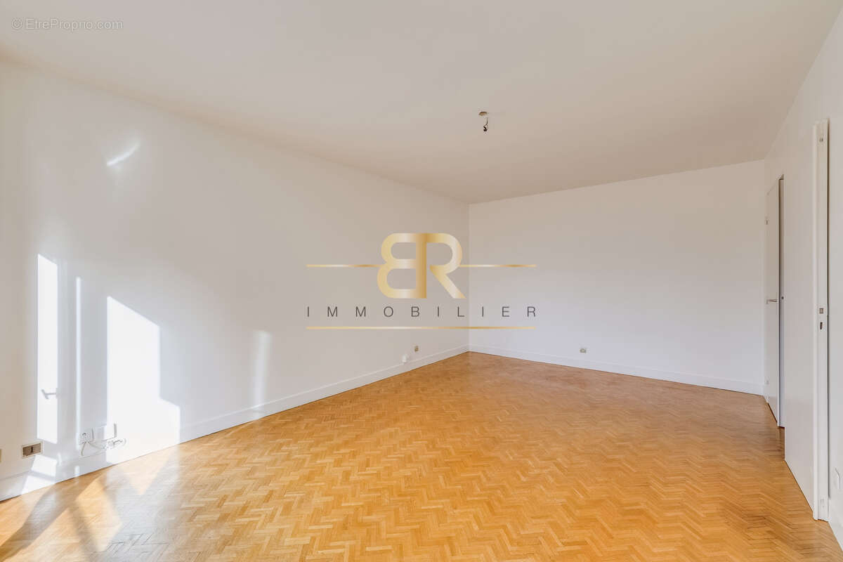 Appartement à PARIS-20E