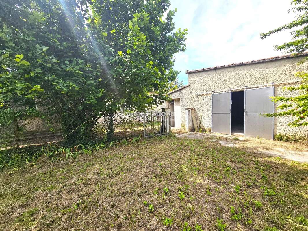 Maison à ALTHEN-DES-PALUDS
