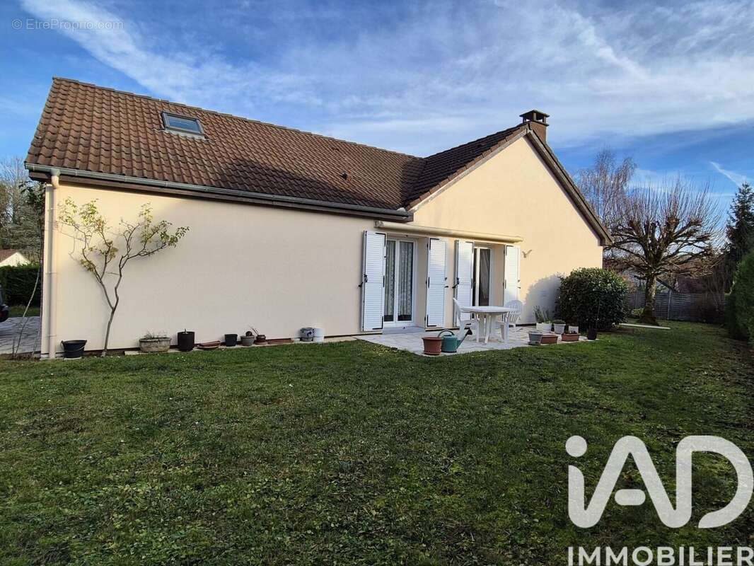 Photo 2 - Maison à RUBELLES