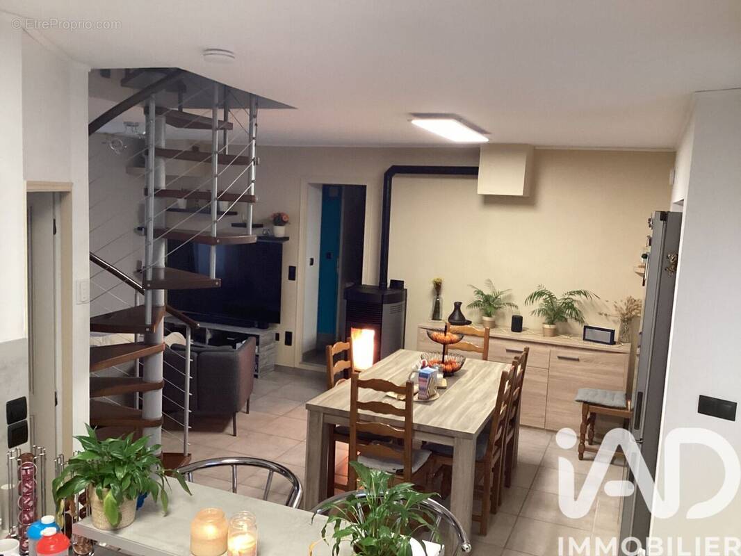 Photo 1 - Maison à CHENOISE