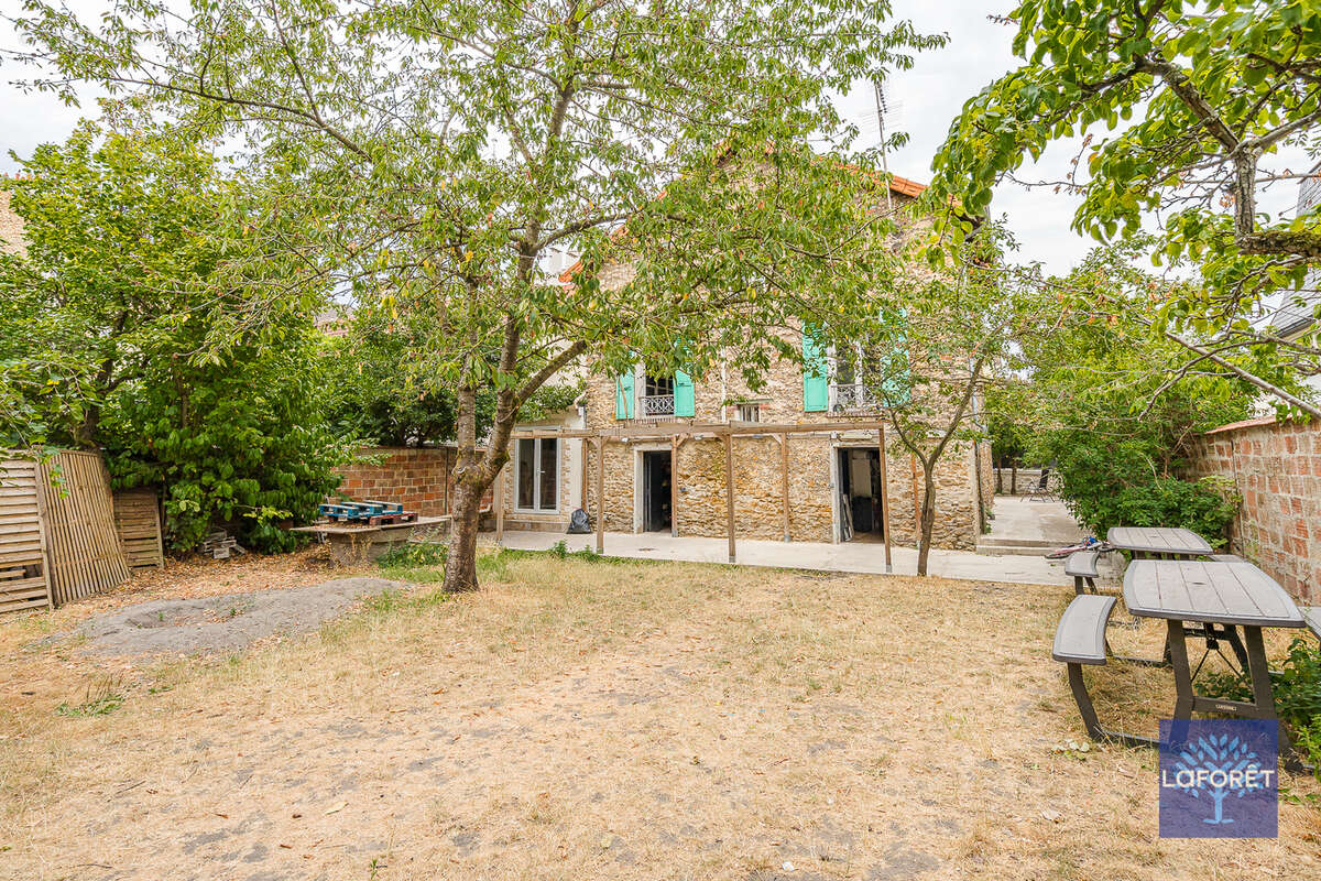 Maison Les Pavillons Sous Bois 4 pièce(s) 90 m2 - photo 2