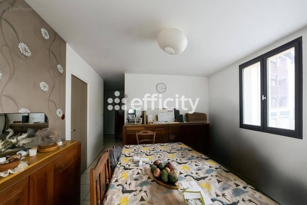 Appartement à FUMEL