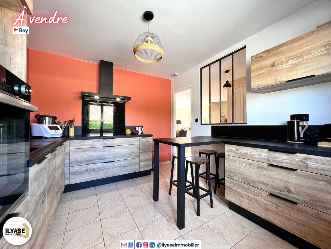 Maison 5 pièces  4 CH  1101 m2 - photo 15